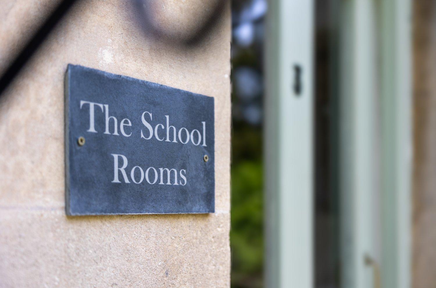 School Rooms Estate Box  Exterior foto